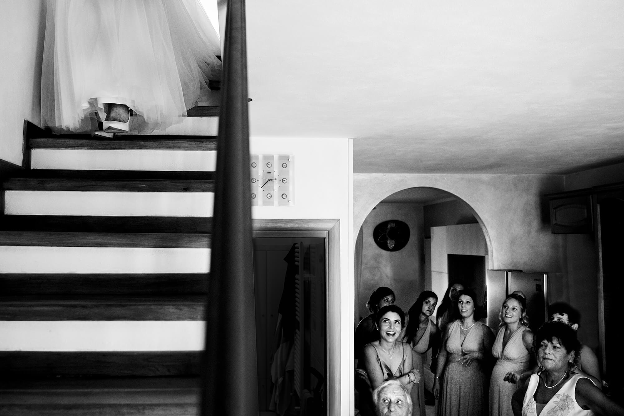 Sono un fotografo di matrimonio di Sanremo, spesso mi capita di lavorare a Bordighera. In questa foto la sposa con le damigelle.